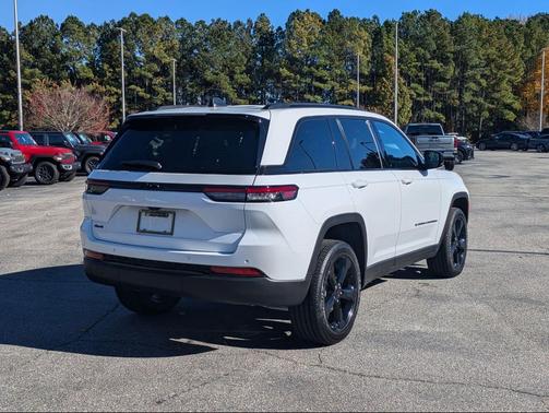 2025 Jeep Grand Cherokee Altitude