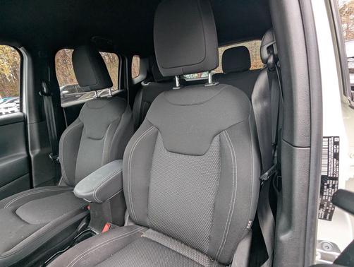 2022 Jeep Renegade Altitude