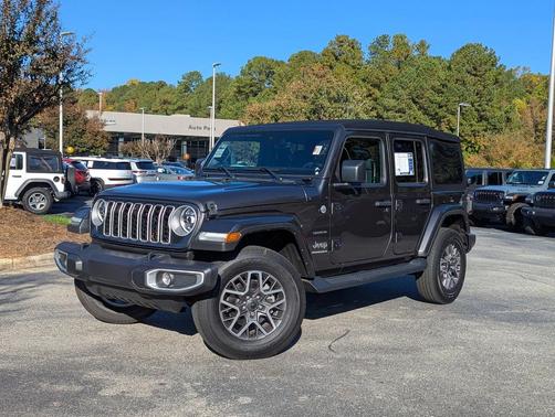 2024 Jeep Wrangler 4-Door Sahara 4x4