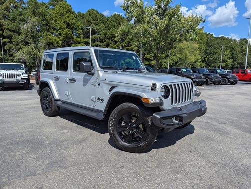 2023 Jeep Wrangler 4-Door Sahara Altitude 4x4