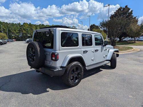 2023 Jeep Wrangler 4-Door Sahara Altitude 4x4