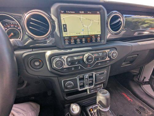 2023 Jeep Wrangler 4-Door Sahara Altitude 4x4