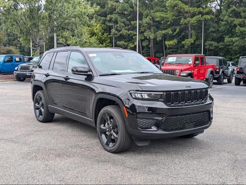 2025 Jeep Grand Cherokee Altitude