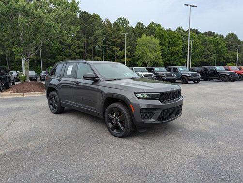 2022 Jeep Grand Cherokee Altitude