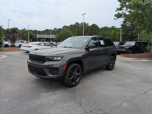 2022 Jeep Grand Cherokee Altitude