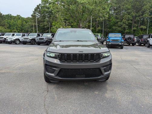 2022 Jeep Grand Cherokee Altitude