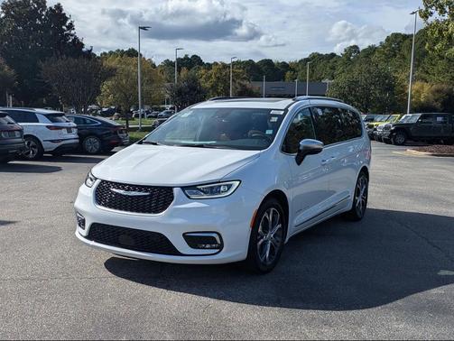 2026 Chrysler Pacifica L