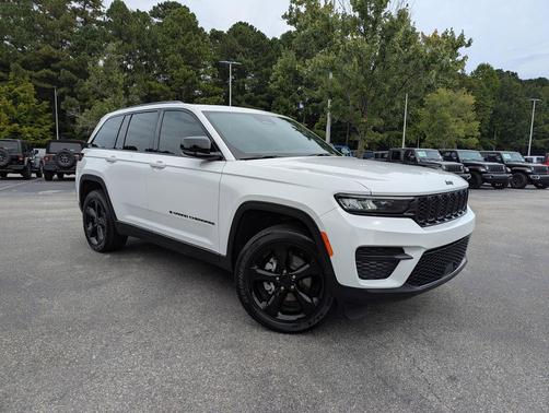 2025 Jeep Grand Cherokee Altitude