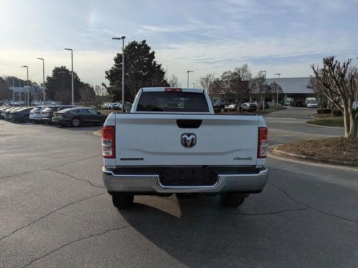 2024 RAM 3500 Big Horn Crew Cab 4x4 8' Box