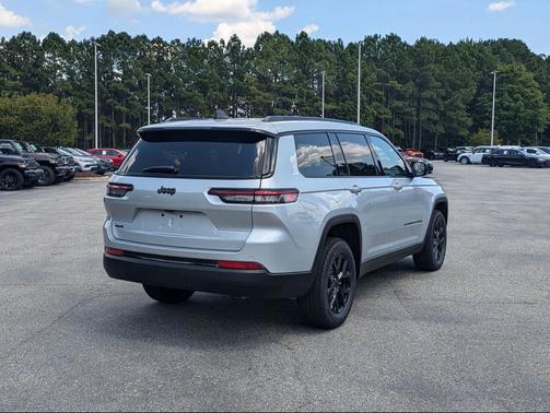 2025 Jeep Grand Cherokee L Altitude