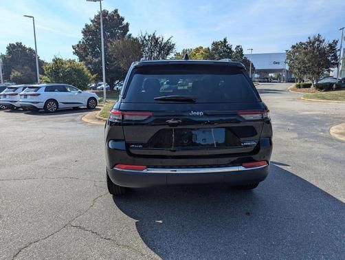 2023 Jeep Grand Cherokee Laredo