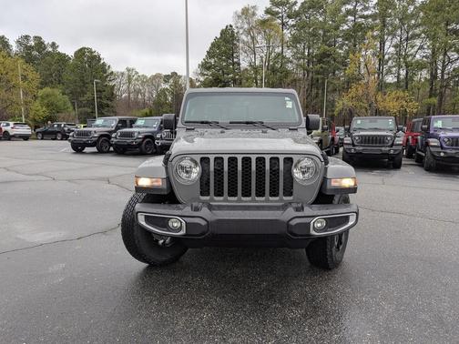 2022 Jeep Gladiator Sport S
