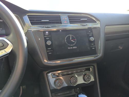 2024 Volkswagen Tiguan 2.0T Wolfsburg Edition