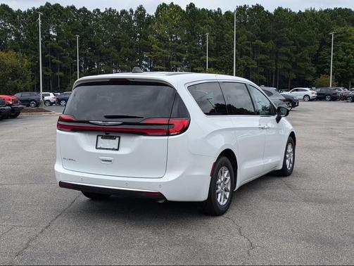 2026 Chrysler Pacifica L