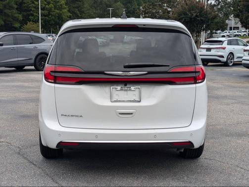 2026 Chrysler Pacifica L