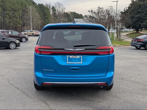 2026 Chrysler Pacifica L