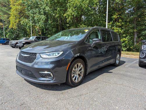 2021 Chrysler Pacifica Touring L
