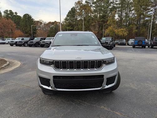 2024 Jeep Grand Cherokee L Laredo