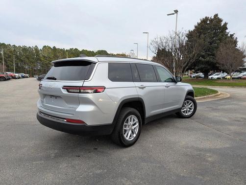 2024 Jeep Grand Cherokee L Laredo