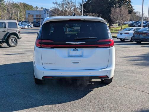 2026 Chrysler Pacifica L