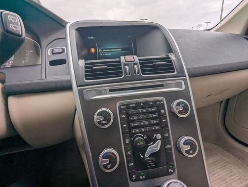 2016 Volvo XC60 T5 Premier