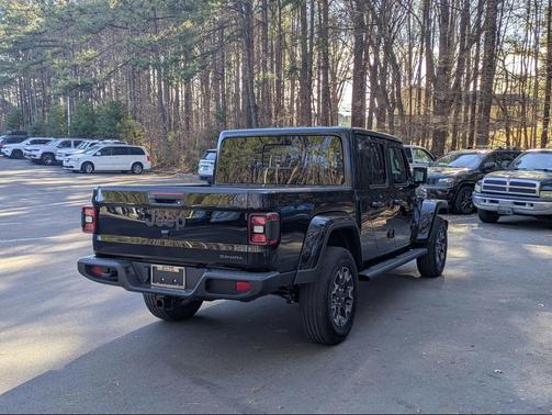 2026 Jeep Gladiator Sahara 4x4