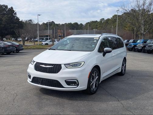 2026 Chrysler Pacifica L