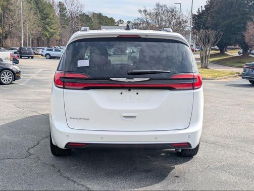 2026 Chrysler Pacifica L