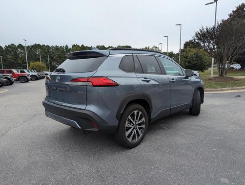 2023 Toyota Corolla Cross XLE