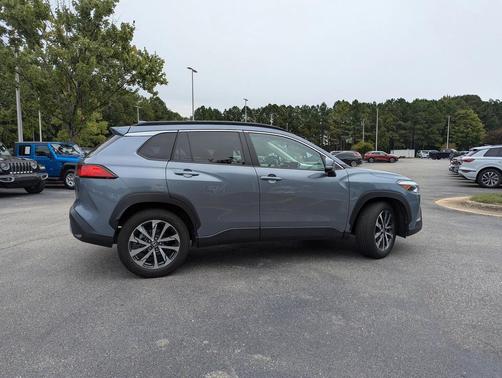 2023 Toyota Corolla Cross XLE