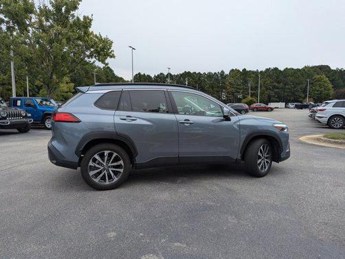 2023 Toyota Corolla Cross XLE
