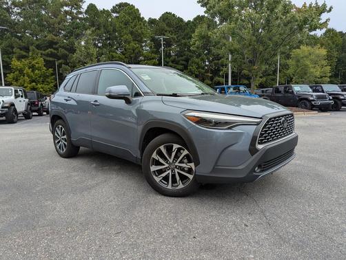 2023 Toyota Corolla Cross XLE