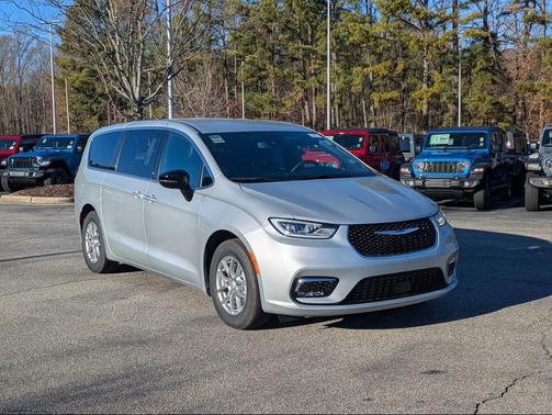 2026 Chrysler Pacifica L