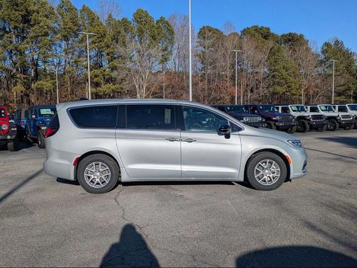 2026 Chrysler Pacifica L