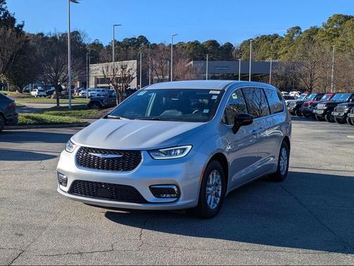 2026 Chrysler Pacifica L