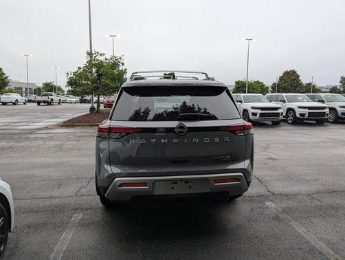 2022 Nissan Pathfinder Platinum 4WD