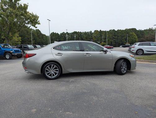 2016 Lexus ES 300h Base