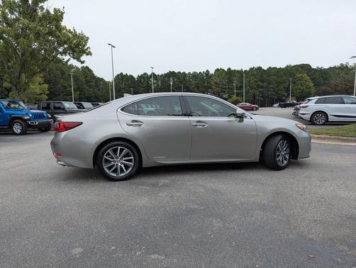 2016 Lexus ES 300h Base
