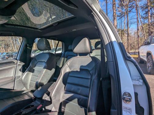 2016 Volkswagen Golf GTI 2.0T Autobahn w/Performance Package 4-Door