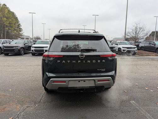 2023 Nissan Pathfinder Platinum 4WD