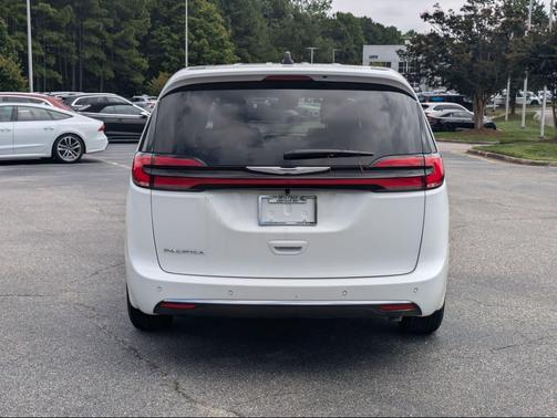 2026 Chrysler Pacifica L