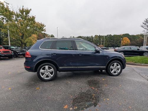 2012 Volkswagen Touareg VR6 Lux