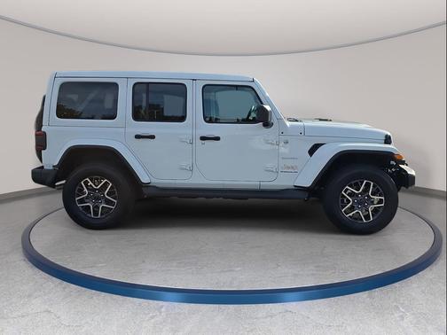 Bright White Clearcoat 2024 Jeep Wrangler 4-Door Sahara 4x4
