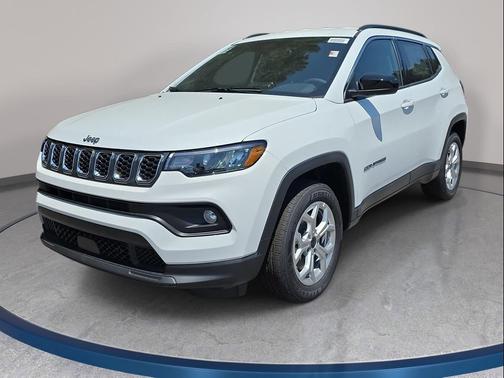 Bright White Clearcoat 2026 Jeep Compass Latitude