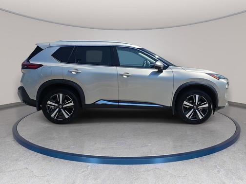 Champagne Silver Metallic 2021 Nissan Rogue Platinum