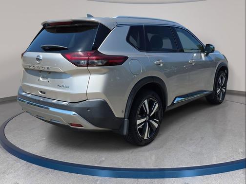 Champagne Silver Metallic 2021 Nissan Rogue Platinum