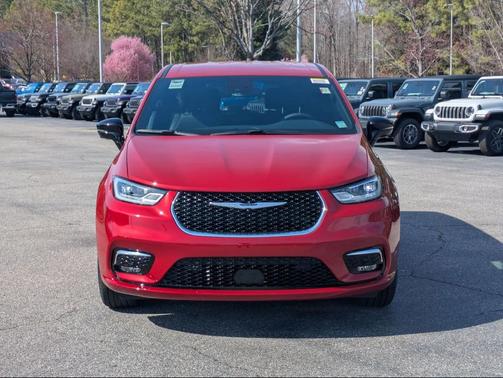 2026 Chrysler Pacifica L