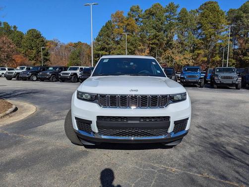 2024 Jeep Grand Cherokee L Laredo