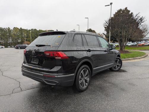 2024 Volkswagen Tiguan 2.0T Wolfsburg Edition