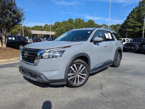 2022 Nissan Pathfinder Platinum 4WD